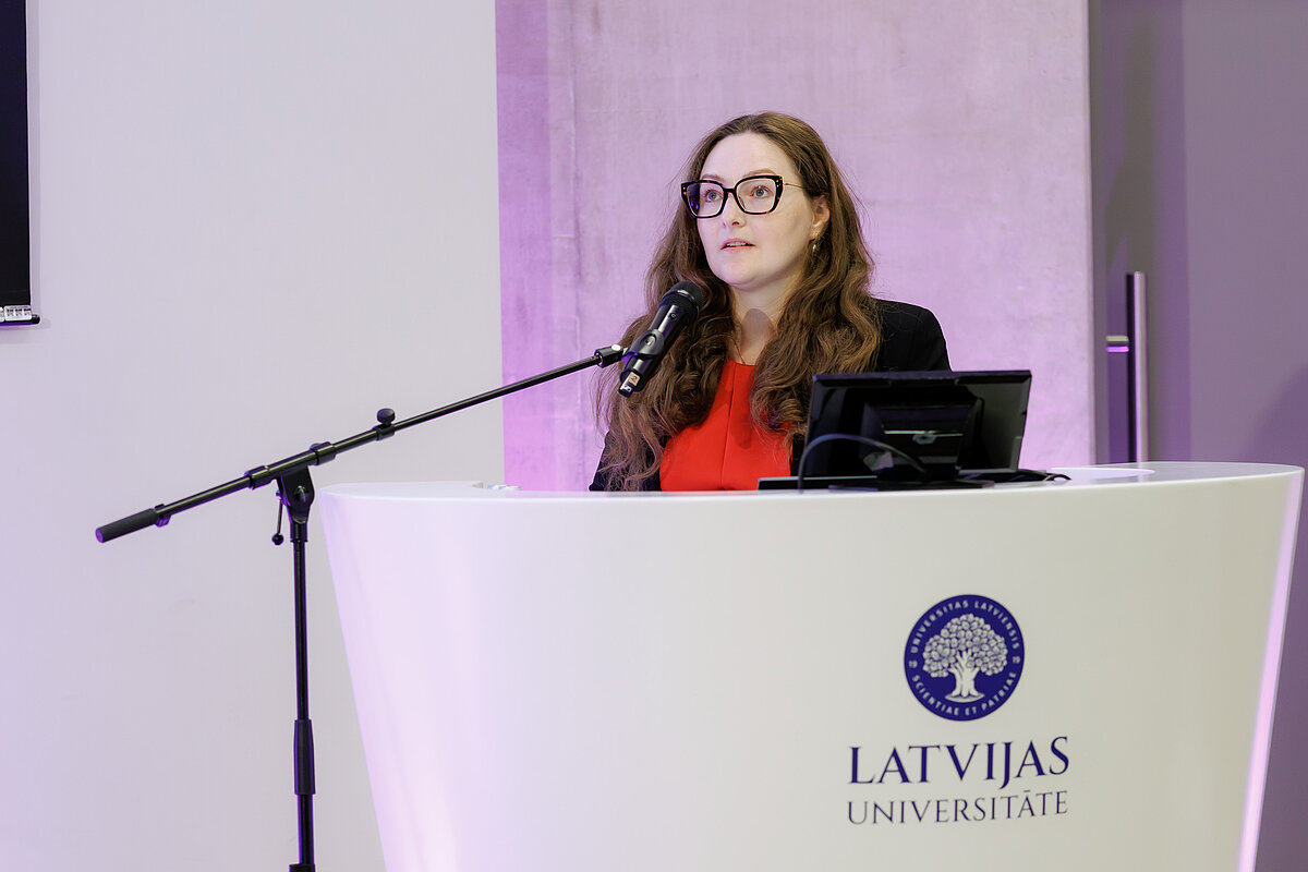 Noslēguma pasākumā par projekta “Kvantu tehnoloģiju iniciatīva” rezultātiem stāstīja Gunta Kunakova.